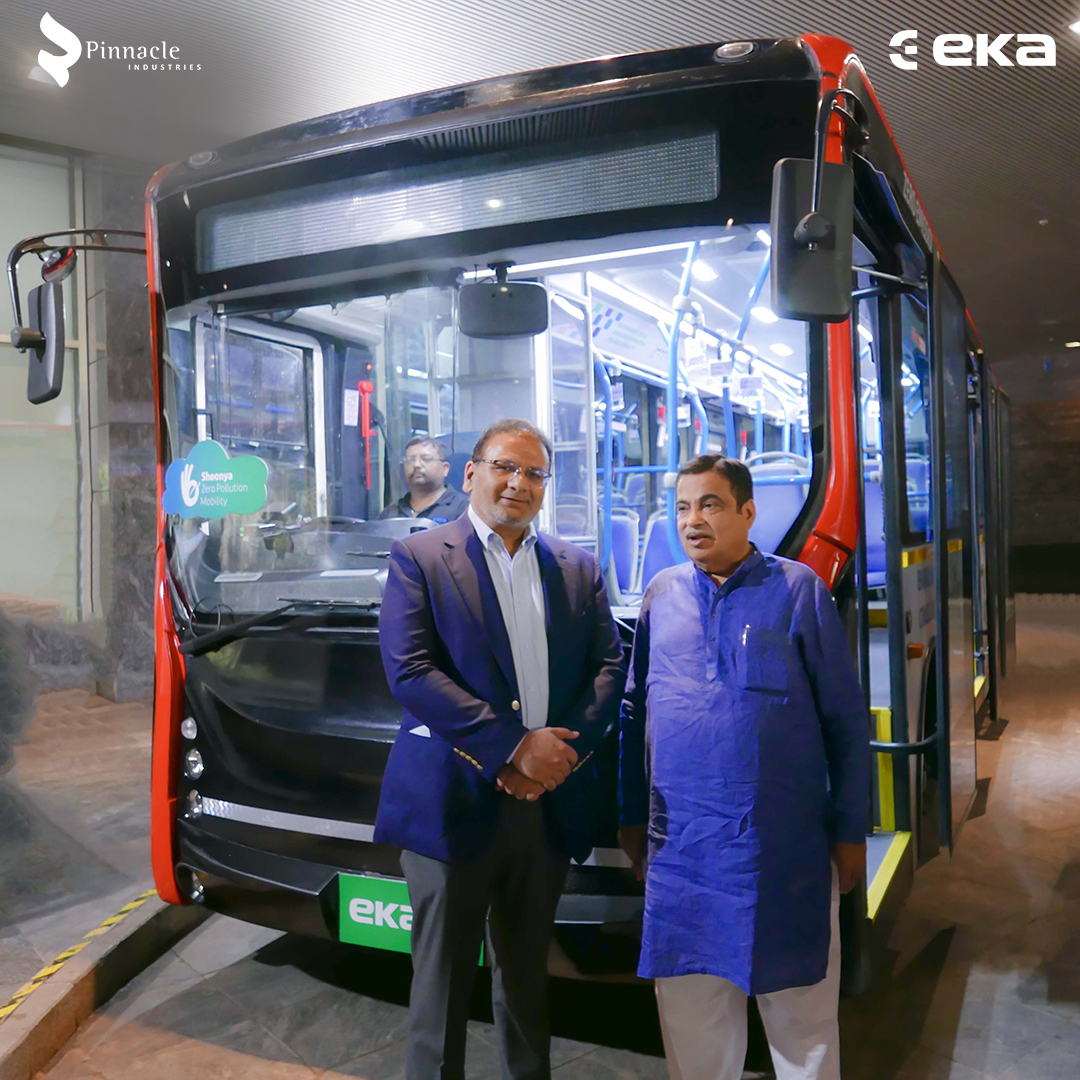 Shri Nitin Gadkari Ji with Dr. Sudhir Mehta, Chairman, EKA & Pinnacle Industries Limited