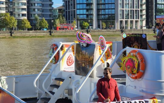 Red Road Durga takes the Pedestal at Thames