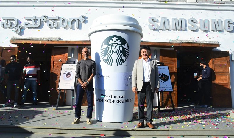 Mr. JongBum Park, President and CEO, Samsung Southwest Asia and Mr. Sushant Dash, CEO of Tata Starbucks-min