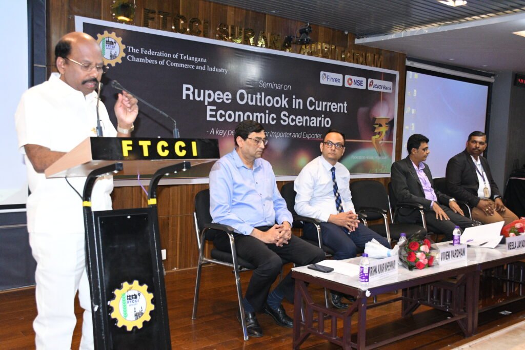 Meela Jayadev, President of FTCCI seen speaking at the inauguration of a Seminar on Rupee Outlook in Current Scenario-A key perspective for Exporter and Importer (1)
