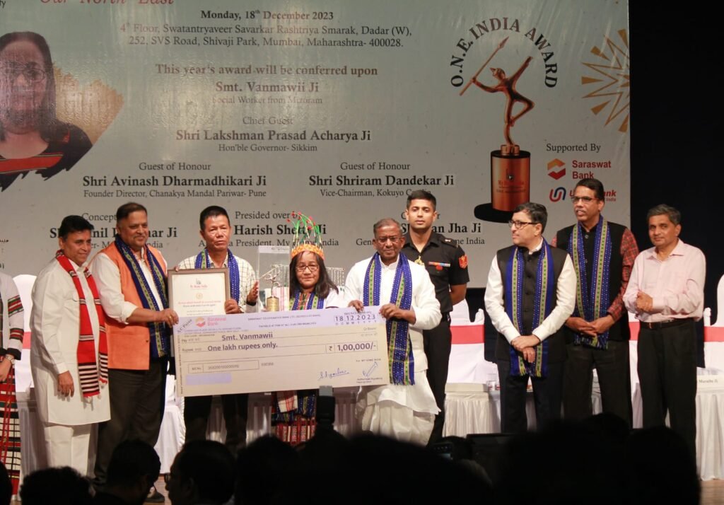 honouring Mrs. Vanmavii ji with the One India Award,