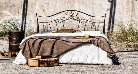 How to Style Your Vintage Metal Bed Frame