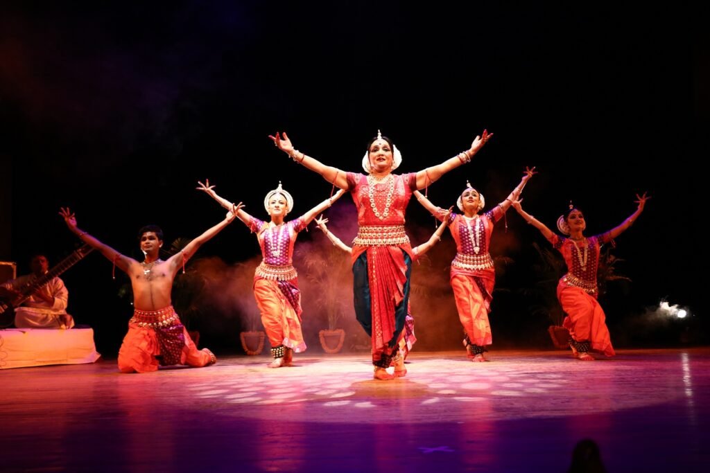 Ranjana Gauhar and dancers
