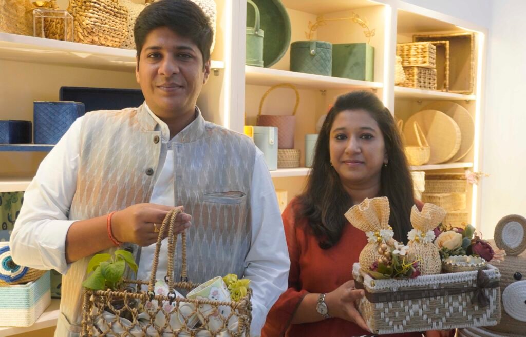 SUSHANTH AND TRISHALA SEEN SHOWINT UNIQUE WEDDING GIFTS WHICH ARE FREE FROM ANY PLASTIC AND ENVIRONMENTAL FRIENDLY