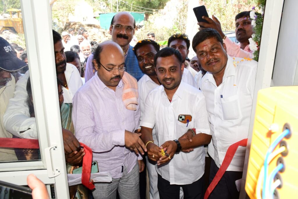 Yathindra Siddaramaiah, Member, Karnataka Vidhana Parishath and Mr. Sudeep Dalvi, CCO, SVP & Head State Affairs, TKM