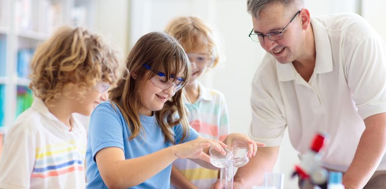 How Teachers Can Spark STEM Interest in Classrooms