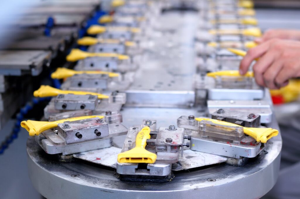 plastic injection molding services