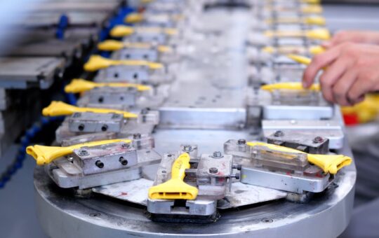 plastic injection molding services